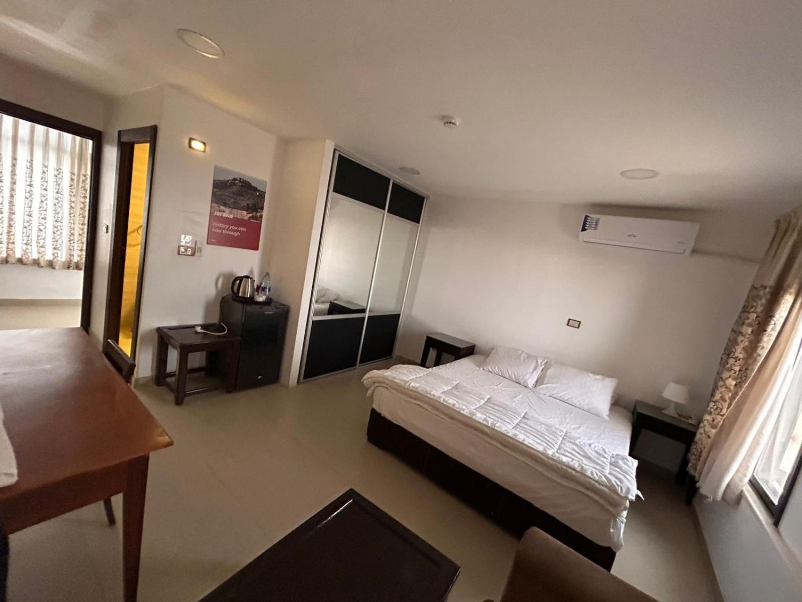 Al Namteh Lodge Abil Phòng bức ảnh